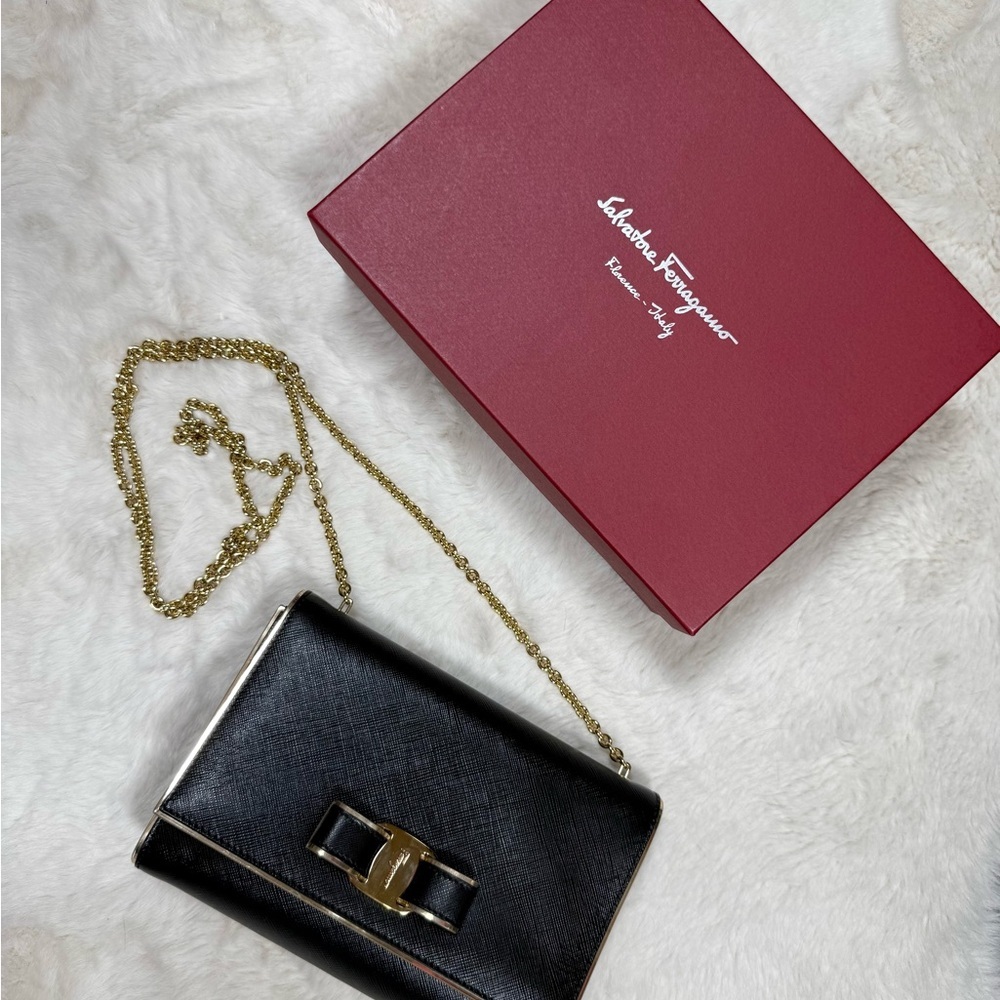 SALVATORE FERRAGAMO MINI CLUTH IN SAFFIANO LEATHER with chain